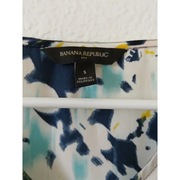 Banana Republic Womens Blouse Adult Small Blue Yellow Flowers - Picture 5 of 12